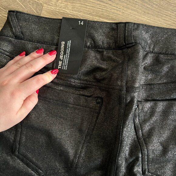 Lane bryant Pants - Picture 4 of 6